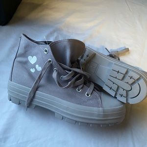 NWT women & Men grey chunky high Sole boots sneaker,